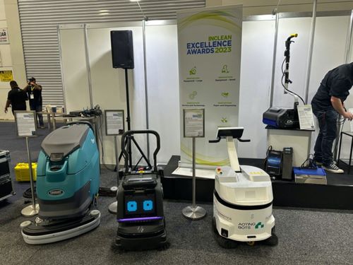 迪马机器人 I 澳汀清洁机器人海外首展,斩获国际创新卓越大奖
